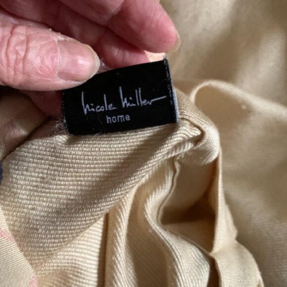 Nicole Miller- Duvet Cover Queen- Very Good Condition - Picture 7 of 7